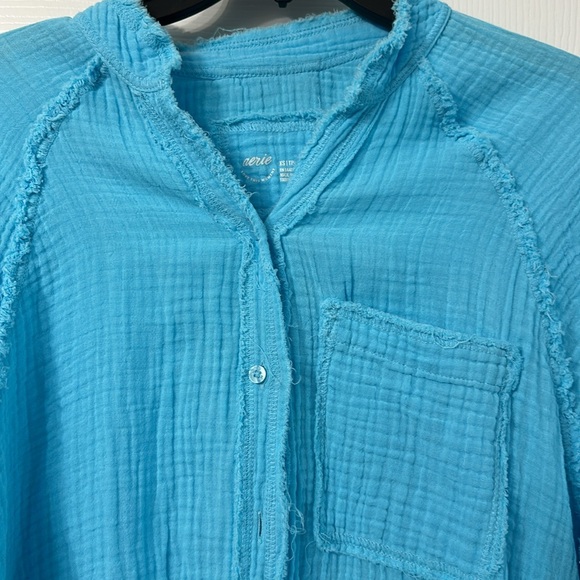 Aerie Button down top - Picture 2 of 9